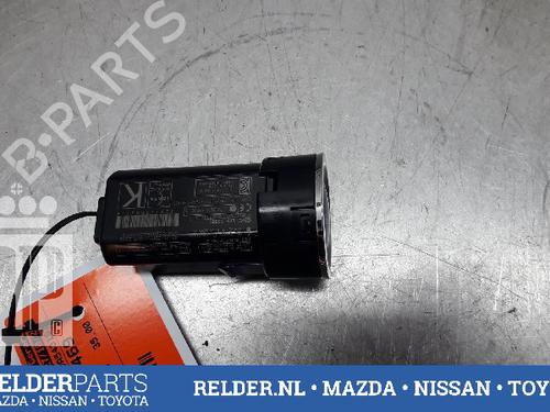 Used Switch TOYOTA YARIS (_P13_) 1.5 Hybrid (NHP130_) (101 hp) 22161357