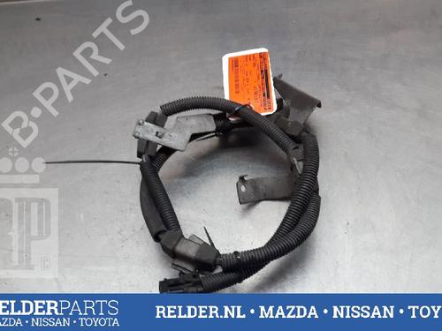 Używane Linka hamulca ręcznego NISSAN QASHQAI II SUV (J11, J11_) 1.6 DIG-T (163 hp) 22161453