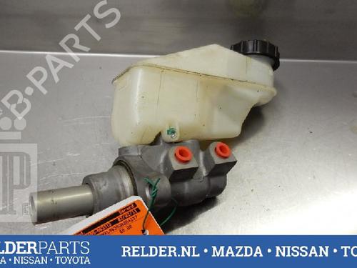 Used Brake master cylinder TOYOTA YARIS (_P9_) 1.3 VVT-i (SCP90_, SCP90R) (87 hp) 22137202