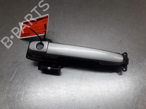 Used Front left exterior door handle TOYOTA YARIS (_P9_) 1.4 D-4D (NLP90_, NLP90R) (90 hp) 22166196