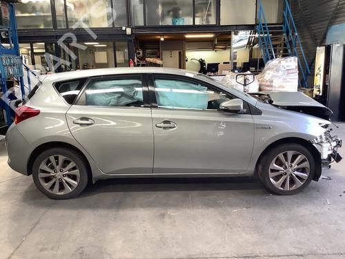 Used Other TOYOTA AURIS (_E18_) 1.8 Hybrid (ZWE186_, ZWE186R) (136 hp) 22164135