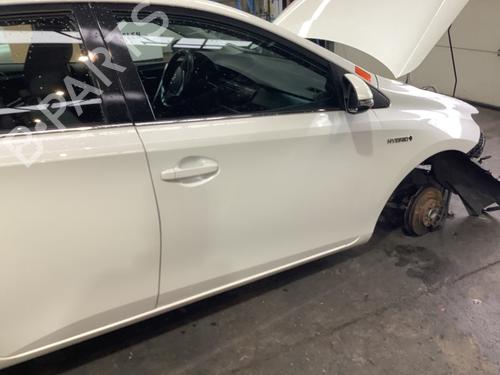 Right front door TOYOTA AURIS (_E18_) 1.8 Hybrid (ZWE186_, ZWE186R) | BP29812343C3 