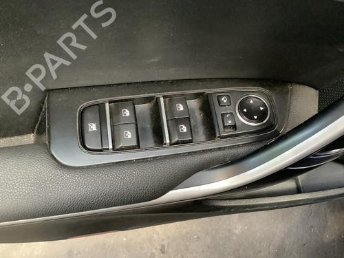 switch-kia-xceed-cd-2019-25606560 main image