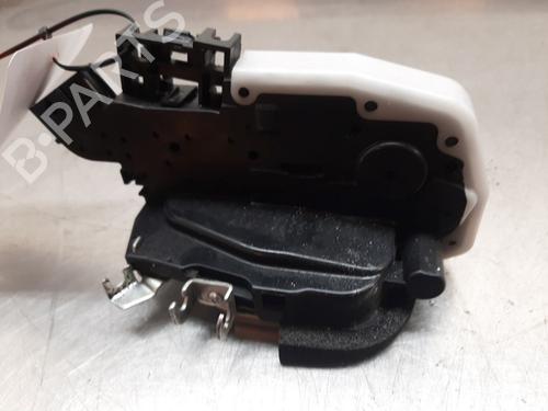 Venstre bak lås NISSAN X-TRAIL III (T32_, T32R, T32RR) 1.6 DIG-T (T32) (163 hp) 22172554