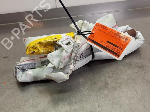 Used Right curtain airbag TOYOTA YARIS (_P13_) 1.4 D (NLP130_, NLP130) (90 hp) 30657535
