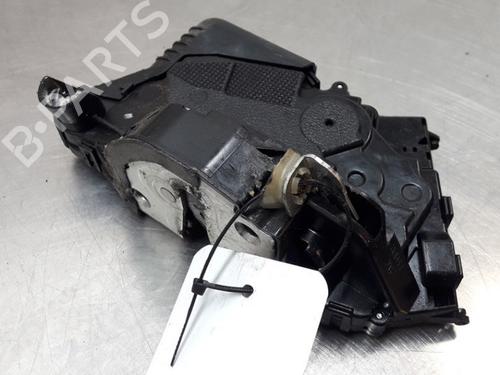 Used Front right lock TOYOTA YARIS (_P9_) 1.4 D-4D (NLP90_, NLP90R) (90 hp) 22164153