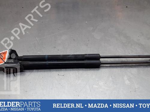 Used Tailgate lift support TOYOTA YARIS (_P13_) 1.3 (NSP130_, NSP130) (99 hp) 22156765