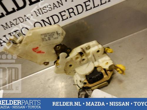 Used Front left lock NISSAN MICRA II (K11) 1.4 i 16V (82 hp) 22138874