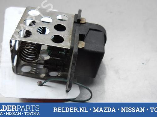 Used Electronic module NISSAN MICRA III (K12) 1.2 16V (65 hp) 22137461