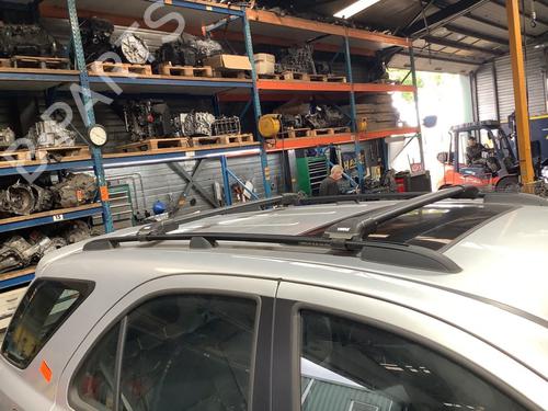 Used Roof bar KIA SORENTO I (JC) 3.5 V6 4WD (194 hp) 29698454