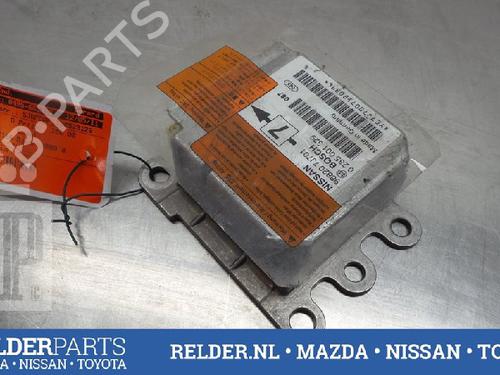 Used ECU airbags NISSAN PRIMERA Hatchback (P11) 2.0 TD (90 hp) 22137781