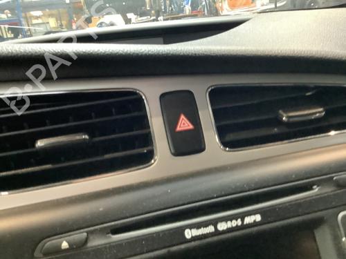 warning-switch-kia-pro-ceed-jd-2013-2014-2015-2016-2017-2018-30804910 main image