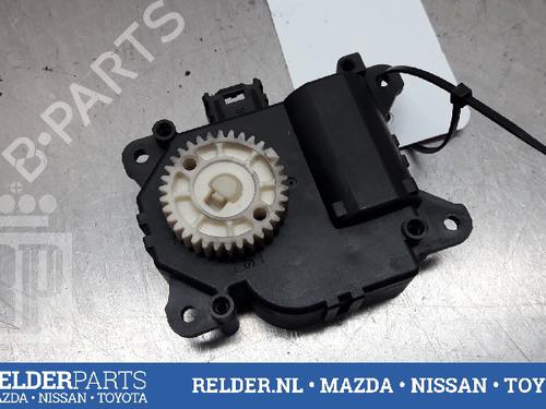 Used Electronic module TOYOTA YARIS (_P13_) 1.3 (NSP130_, NSP130) (99 hp) 22158321