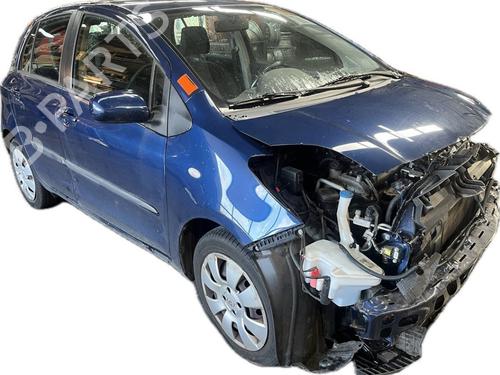 Boucle de ceinture de sécurité TOYOTA YARIS (_P9_) 1.3 VVT-i (SCP90_, SCP90R) (87 hp) 24178429
