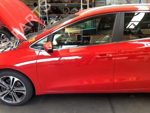 Used Left front door KIA CEE'D Sportswagon (JD) 1.0 T-GDI (120 hp) 27453043