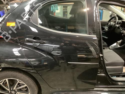 Dør højre bagtil Dør højre bagtil TOYOTA YARIS (_P21_, _PA1_, _PH1_) 1.5 Hybrid (MXPH10, MXPH11) (116 hp) 38421407 38421407