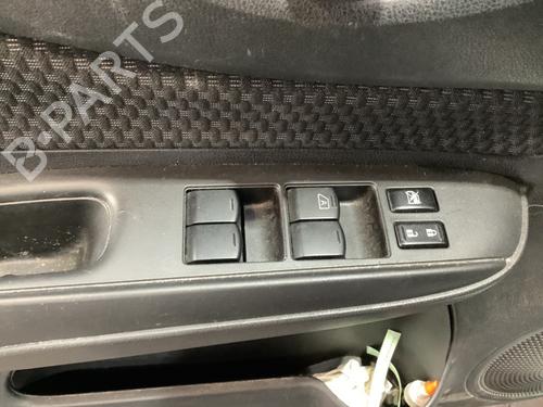 Used Switch NISSAN NOTE (E12) 1.5 dCi (90 hp) 29009737