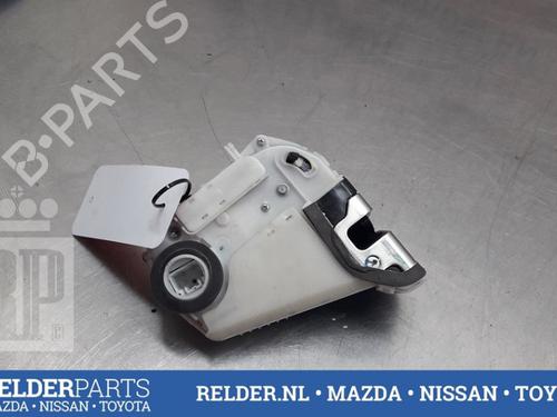 Used Rear left lock TOYOTA YARIS (_P13_) 1.4 D (NLP130_, NLP130) (90 hp) 22162568
