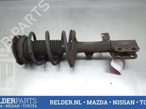 Høyre foran støtdemper TOYOTA COROLLA Verso (ZER_, ZZE12_, R1_) 2.2 D-4D (AUR10_, AUR10R) (136 hp) 22152358