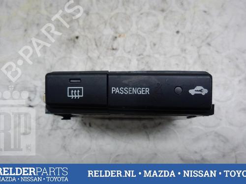 Switch TOYOTA AVENSIS Estate (_T25_) 2.0 D-4D (CDT250_, CDT250R) | BP22145224I30 