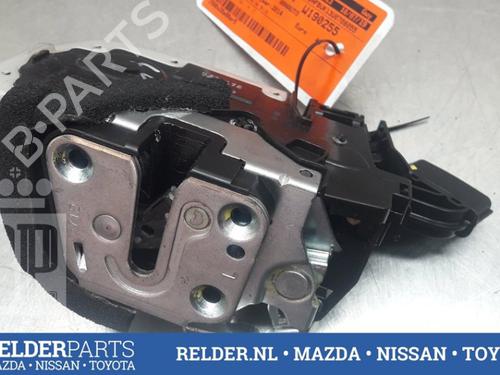 Used Front left lock NISSAN MICRA IV (K13K, K13KK) 1.2 (80 hp) 22158718