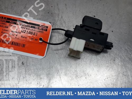 Used Switch NISSAN MICRA IV (K13K, K13KK) 1.2 (80 hp) 22162673