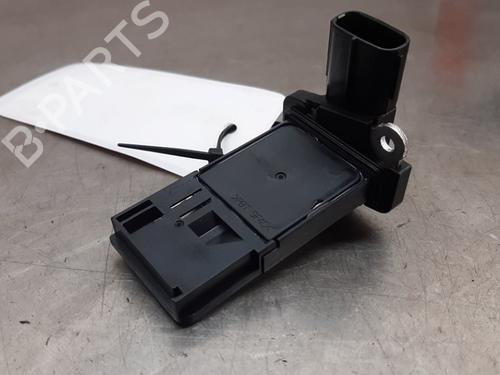 Used Mass air flow sensor Mass air flow sensor TOYOTA C-HR (_X1_) 1.8 Hybrid (ZYX10_, ZYX11_, ZYX10R, ZYX11R) (122 hp) 31263527 31263527