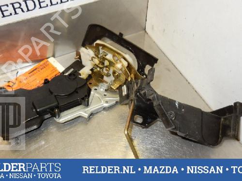 Used Front right lock MAZDA 2 (DY) 1.4 CD (68 hp) 22135326