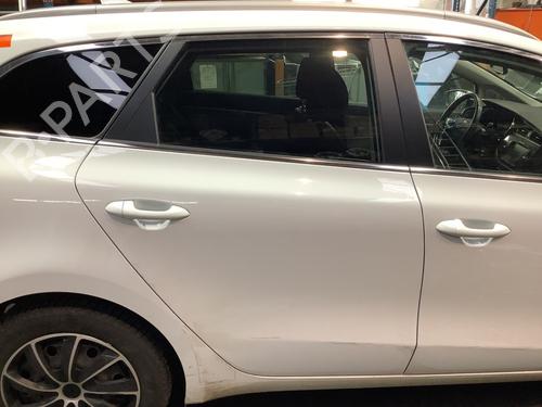Used Right rear door KIA CEE'D Sportswagon (JD) 1.4 MPI (101 hp) 32082720
