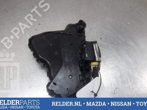 Used Front left lock TOYOTA COROLLA (_E12_) 1.6 VVT-i (ZZE121_, ZZE121R) (110 hp) 22159244