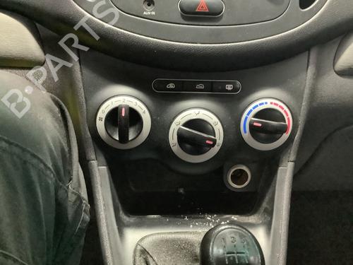 Used Climate control Climate control 39531609 39531609