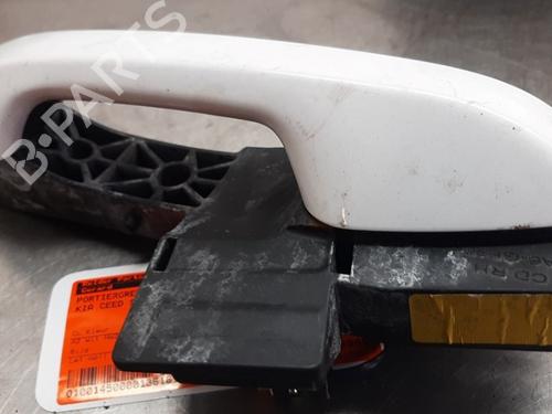 Højre bagtil udvendigt håndtag Højre bagtil udvendigt håndtag KIA CEED Sportswagon (CD) 1.0 T-GDI (120 hp) 33687094 33687094