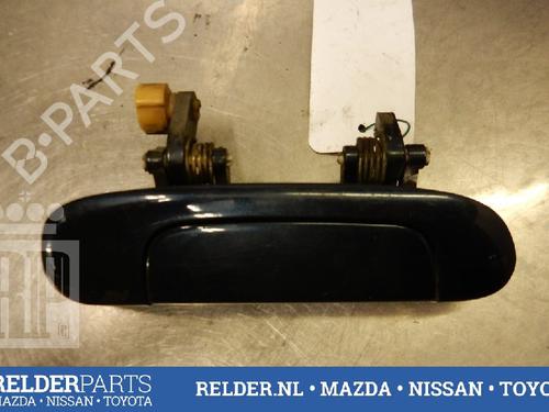 Højre bagtil udvendigt håndtag MAZDA PREMACY (CP) 1.9 (CP10P) (114 hp) 22139942