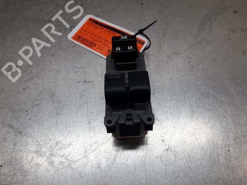 Used Switch TOYOTA YARIS (_P13_) 1.5 Hybrid (NHP130_, NHP130) (101 hp) 22164864