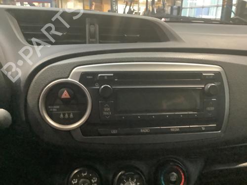 Radio TOYOTA YARIS (_P13_) 1.0 (KSP130_, KSP130) | BP24028276E6 