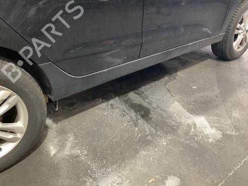 Used Right sideskirt HYUNDAI ix35 (LM, EL, ELH) 2.0 (163 hp) 29576220