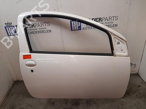 Dør høyre foran TOYOTA AYGO (_B1_) 1.0 (KGB10_, KGB10R) (68 hp) 22171292