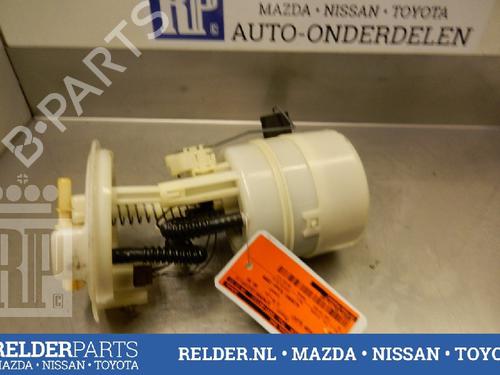 Used Fuel pump NISSAN MICRA III (K12) 1.2 16V (80 hp) 22144611