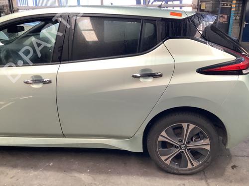 BP32846471C4 main image