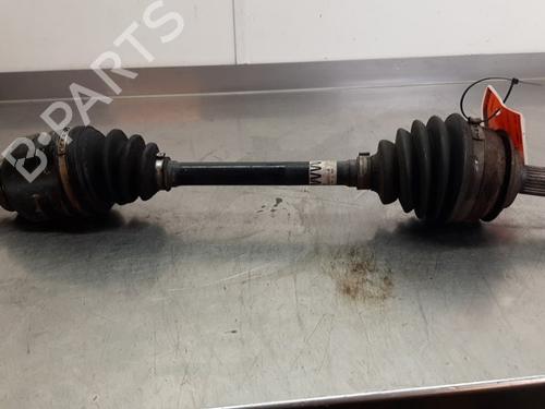 Used Left front driveshaft Left front driveshaft TOYOTA YARIS (_P13_) 1.5 Hybrid (NHP130_, NHP130) (101 hp) 33745814 33745814