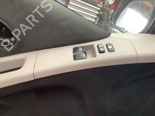 Spak kontakt TOYOTA YARIS (_P9_) 1.0 VVT-i (KSP90_, KSP90R) (69 hp) 28440465