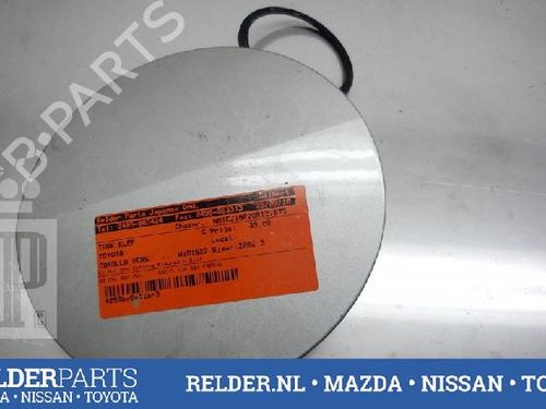Used Fuel flap TOYOTA COROLLA Verso (ZER_, ZZE12_, R1_) 2.2 D-4D (AUR10_, AUR10R) (136 hp) 22136408