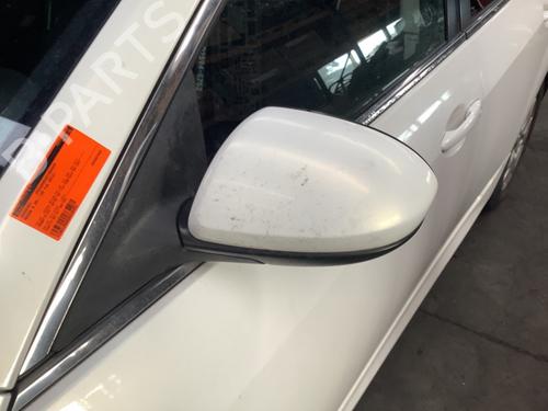Used Left mirror Left mirror 38986747 38986747