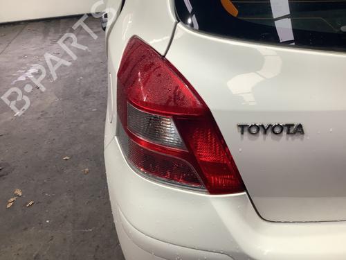 Used Left taillight TOYOTA YARIS (_P9_) 1.0 VVT-i (KSP90_, KSP90R) (69 hp) 29917238