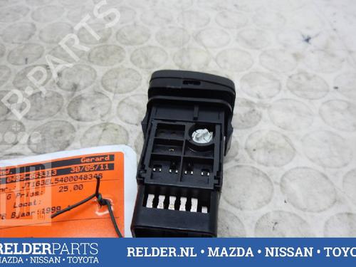 Used Warning switch TOYOTA PASEO Coupe (_L5_) 1.5 (EL54_, EL54R) (90 hp) 22137911