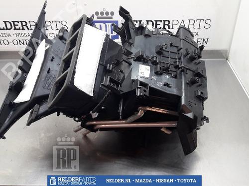 Used Heater matrix box TOYOTA YARIS (_P13_) 1.3 (NSP130_, NSP130) (99 hp) 22157732