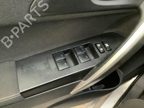Used Switch Switch TOYOTA AURIS (_E18_) 1.8 Hybrid (ZWE186_, ZWE186R) (136 hp) 34432776 34432776