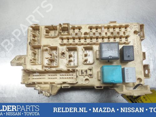 Used Fuse box TOYOTA AVENSIS Estate (_T25_) 2.0 D-4D (CDT250_, CDT250R) (116 hp) 22154135