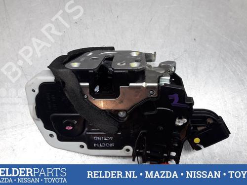 Used Front right lock NISSAN MICRA IV (K13K, K13KK) 1.2 (80 hp) 22161686