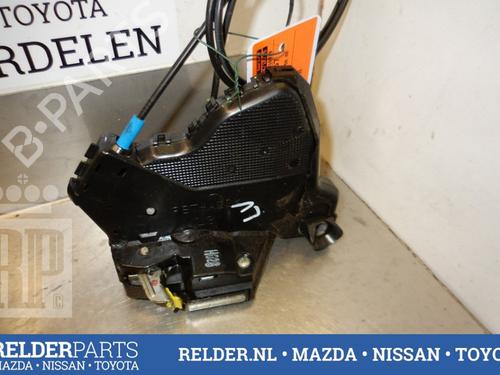 Front left lock TOYOTA AVENSIS Estate (_T25_) 2.0 D-4D (ADT250_, ADT250R) | BP22150012C98 